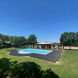 https://casa-vacanza-villaggio-poggio-rosso.it-tuscanyhotel.com