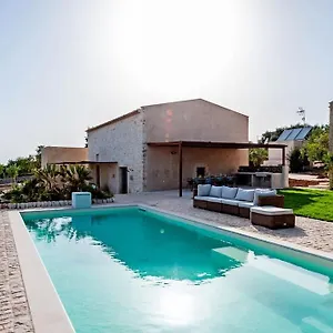 https://casale-donna-costanza.sicilyhotelsitaly.net